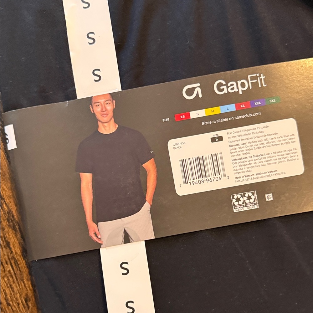 GapFit Performance Tee - Black workout quick dry … - image 3
